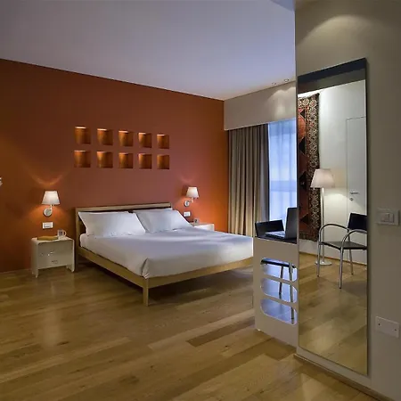 ベスト ウエスタン プラス ボローニャ ホテル 4*