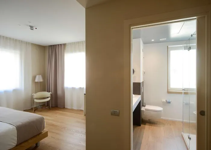 Hotell Western Bologna 4*