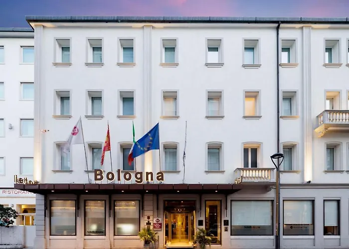 Western Bologna Hotell 4*