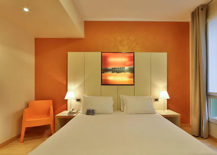 Western Bologna Hotell 4*