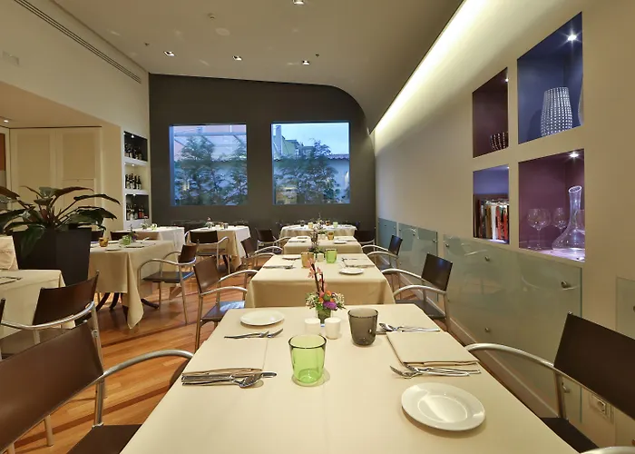 Western Bologna Hotell 4*