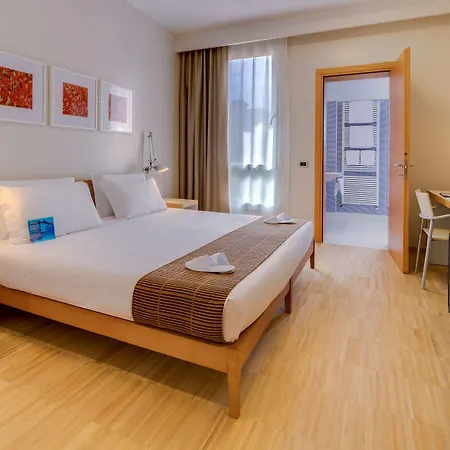 Western Bologna Hotell 4*