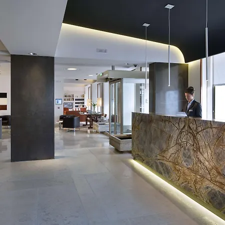 Western Bologna Hotell 4*