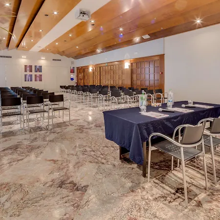 Western Bologna Hotell 4*